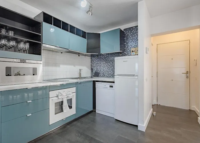 Island Village 3a04 Апартаменты Адехе