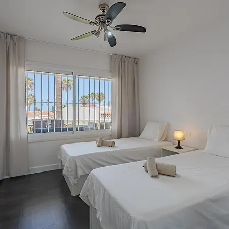 Island Village 3a04 * אדחה